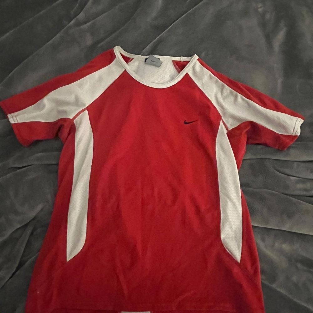 Women’s Nike Shirt